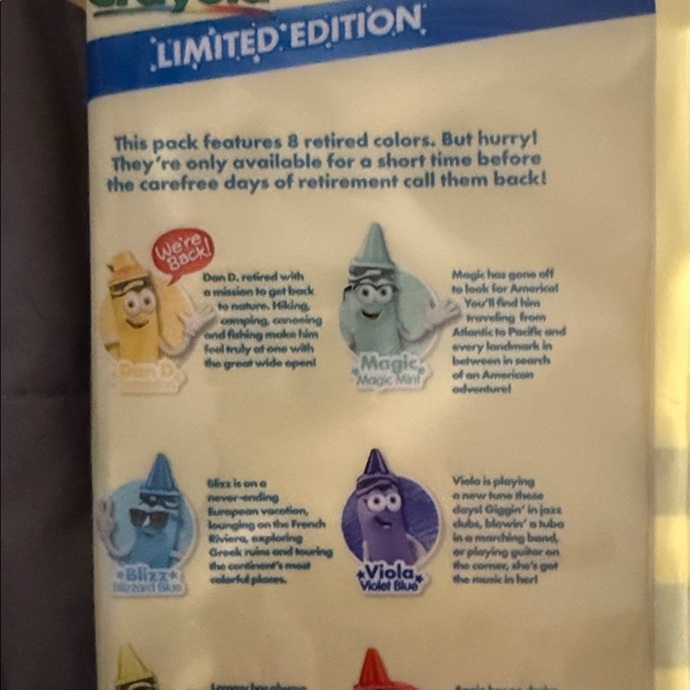 Crayola Limited Edition Shaped Crayons - 8 Colorful Pieces - Picture 3 of 5
